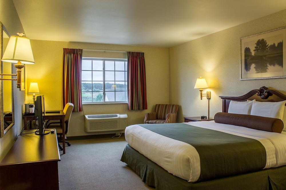 Boarders Inn & Suites By Cobblestone Hotels - Shawano Экстерьер фото