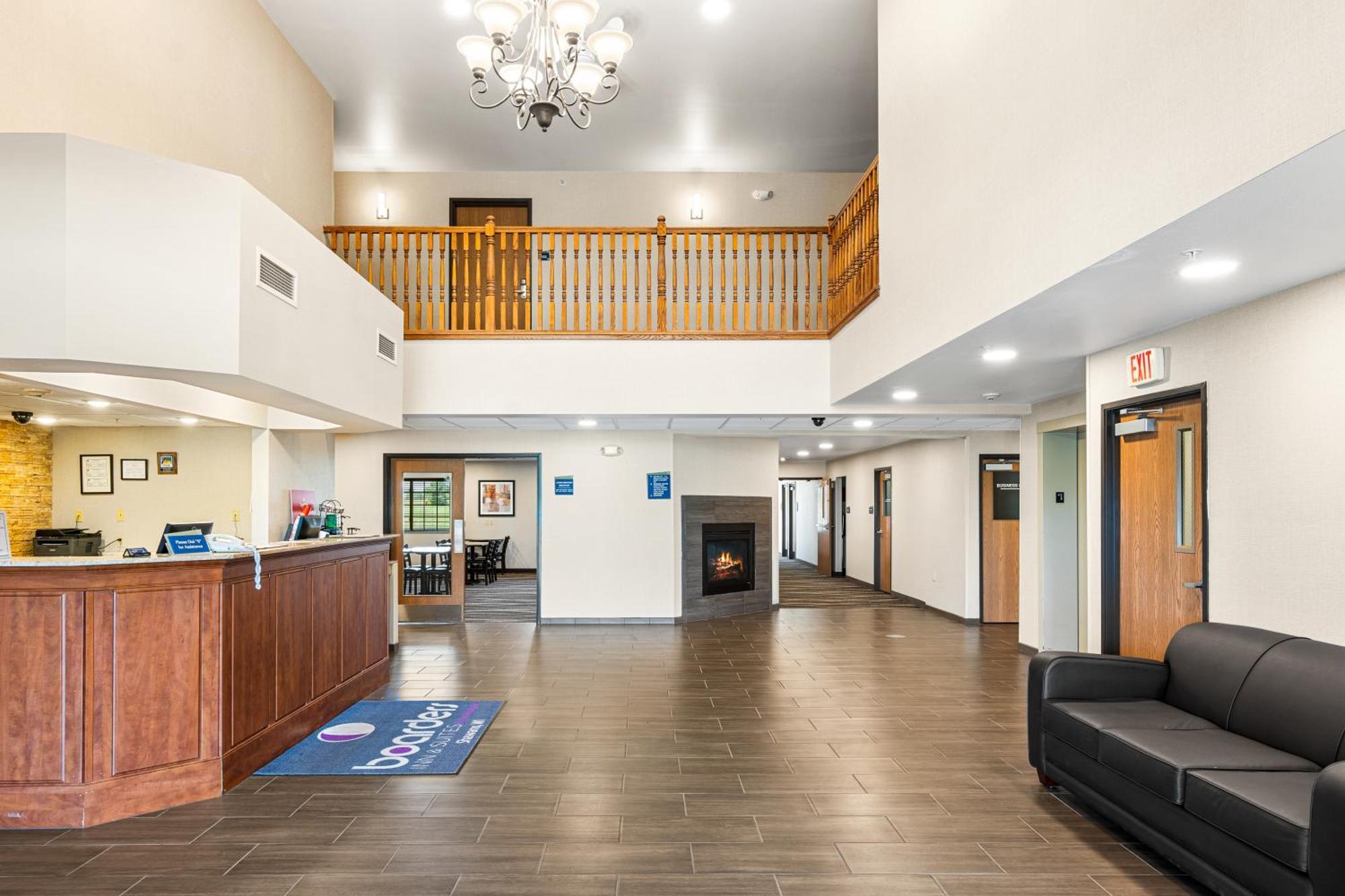 Boarders Inn & Suites By Cobblestone Hotels - Shawano Экстерьер фото