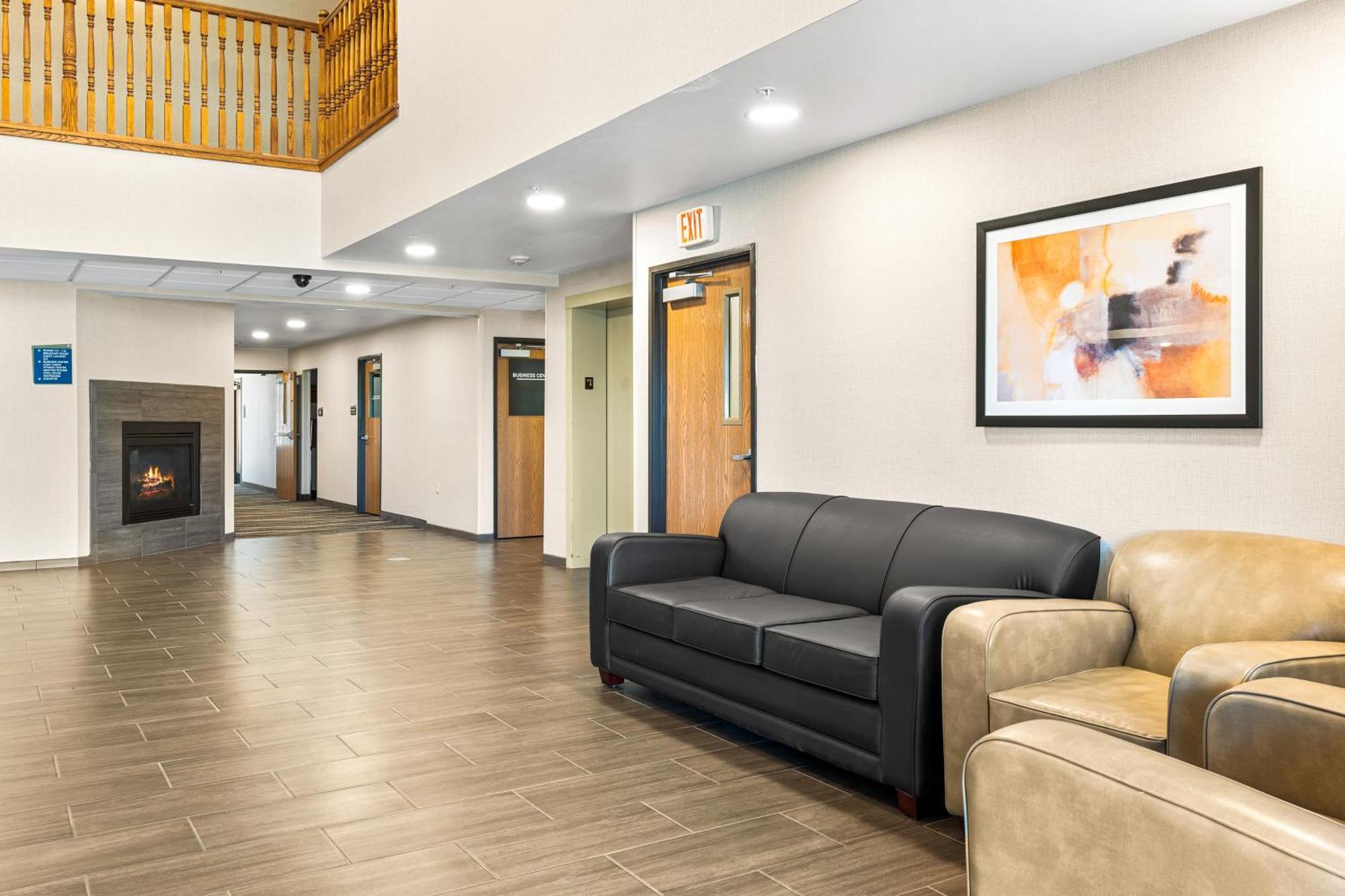 Boarders Inn & Suites By Cobblestone Hotels - Shawano Экстерьер фото