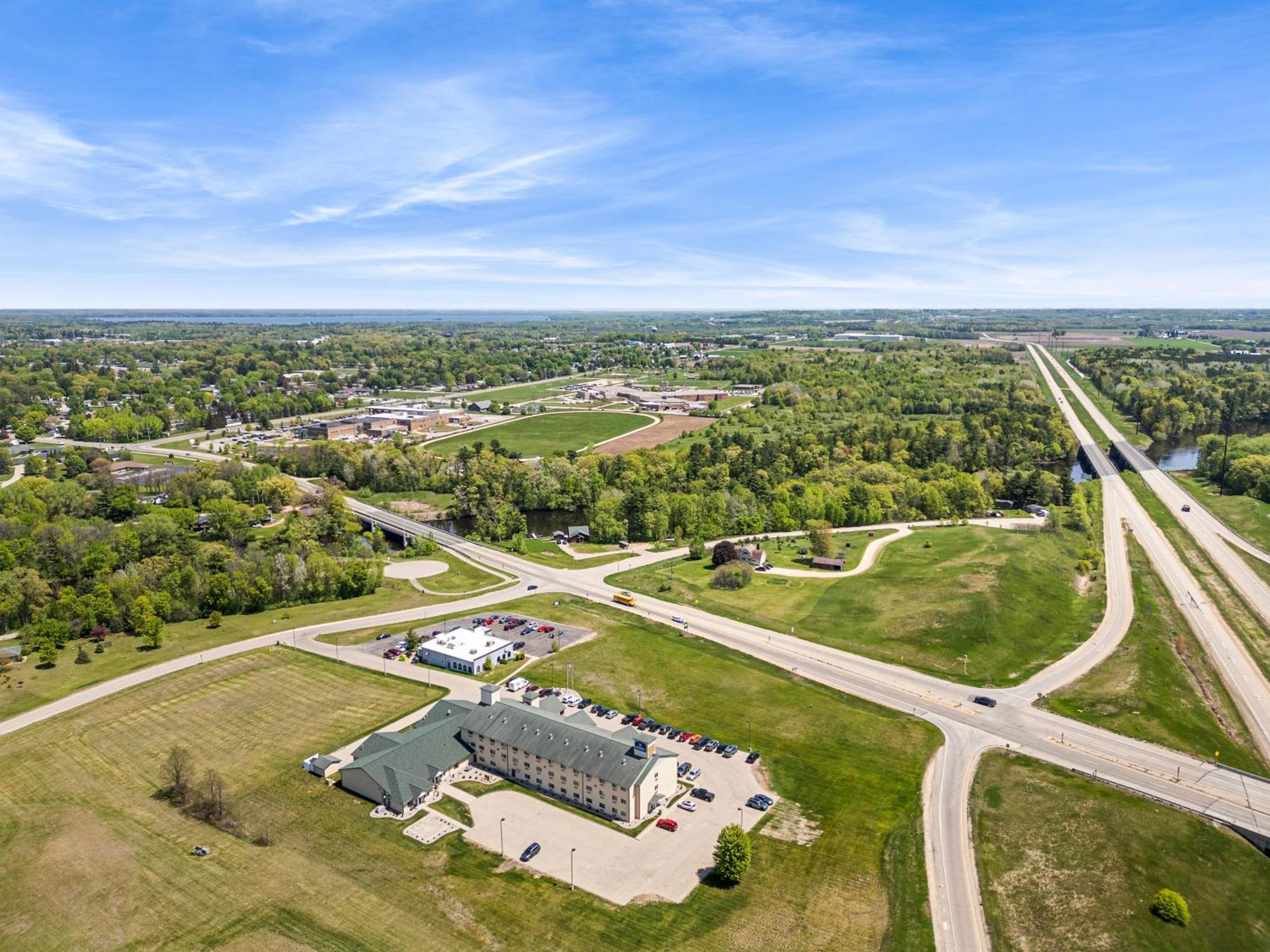 Boarders Inn & Suites By Cobblestone Hotels - Shawano Экстерьер фото