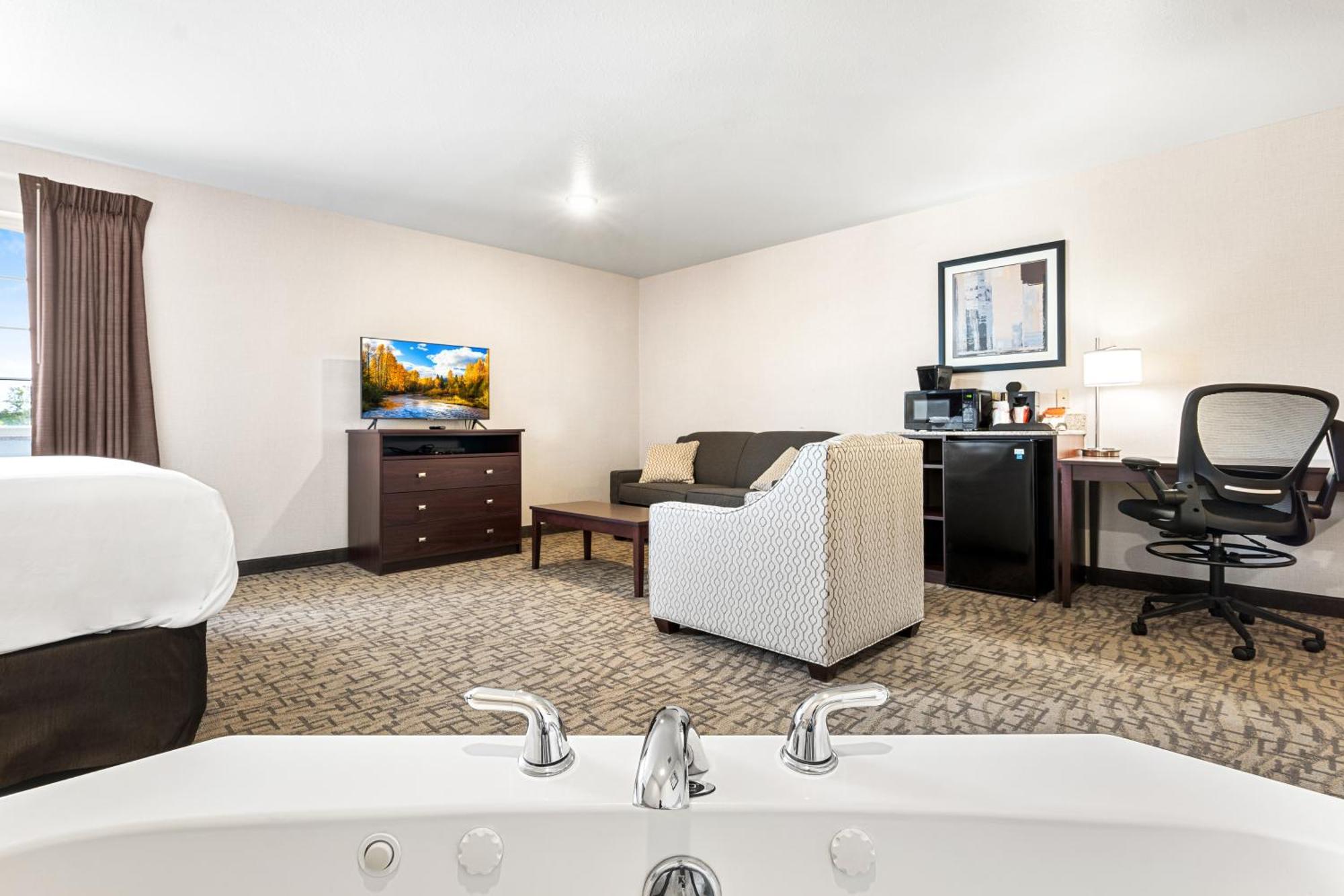 Boarders Inn & Suites By Cobblestone Hotels - Shawano Экстерьер фото