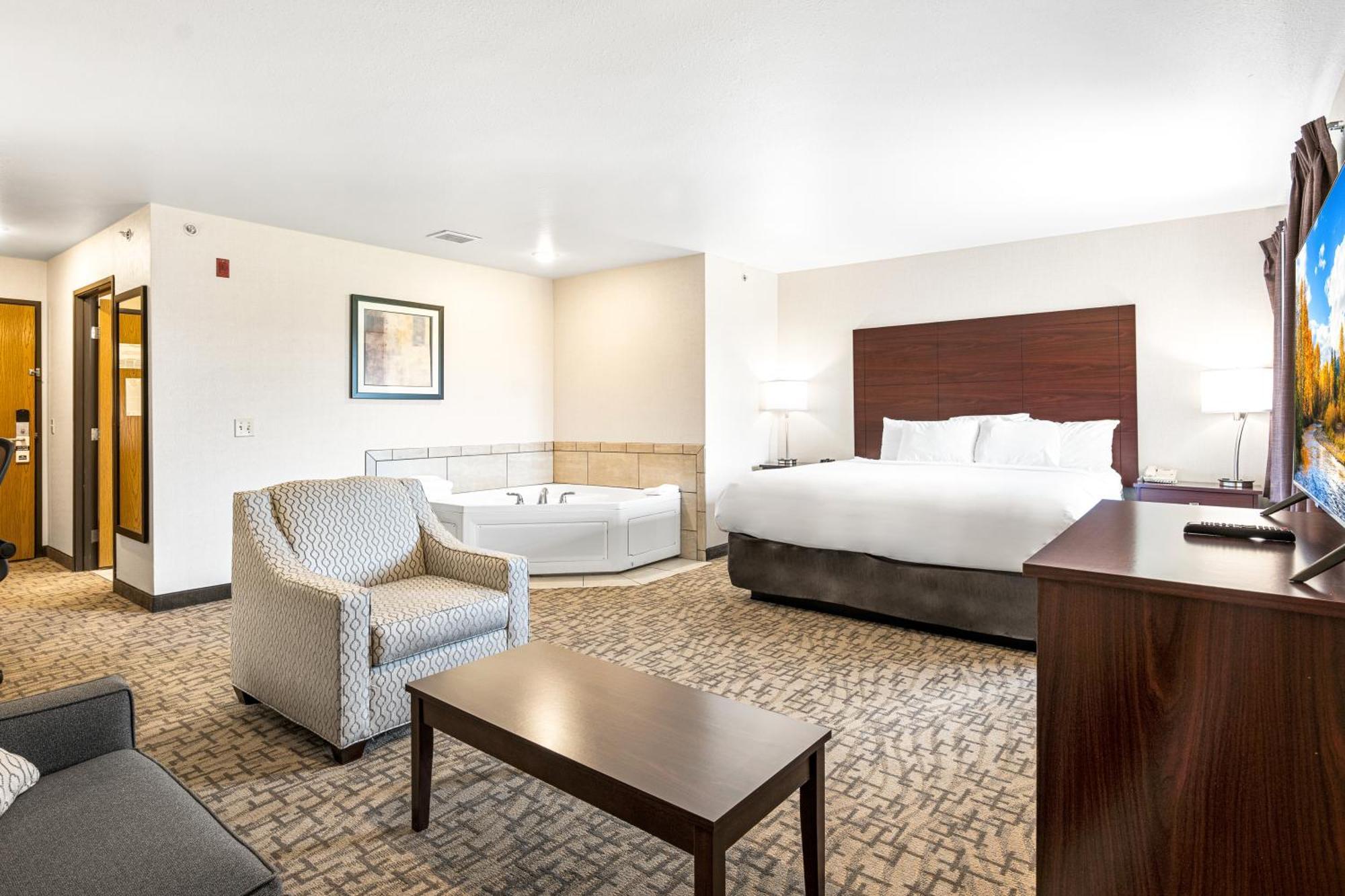 Boarders Inn & Suites By Cobblestone Hotels - Shawano Экстерьер фото